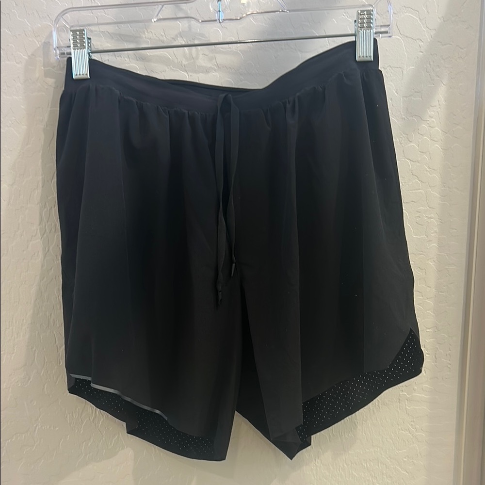 lululemon athletica Men's Black Athletic Shorts
